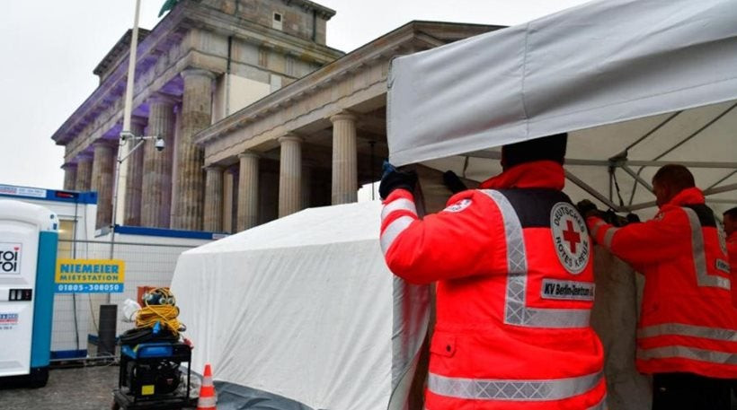 Βερολίνο: Πρωτοχρονιά… με ασφαλείς ζώνες για τις γυναίκες και τον Ερυθρό Σταυρό